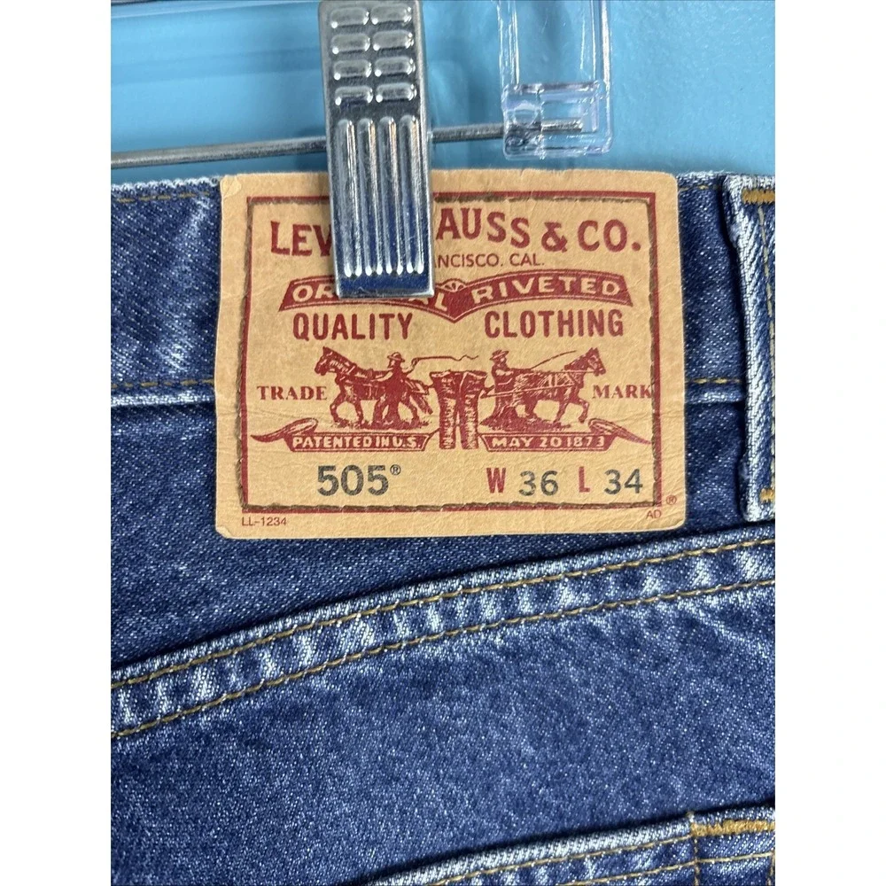 Vintage Levi's 505 Jeans Men 36x34 Dark Blue Regular Fit Straight Leg Denim Y2K